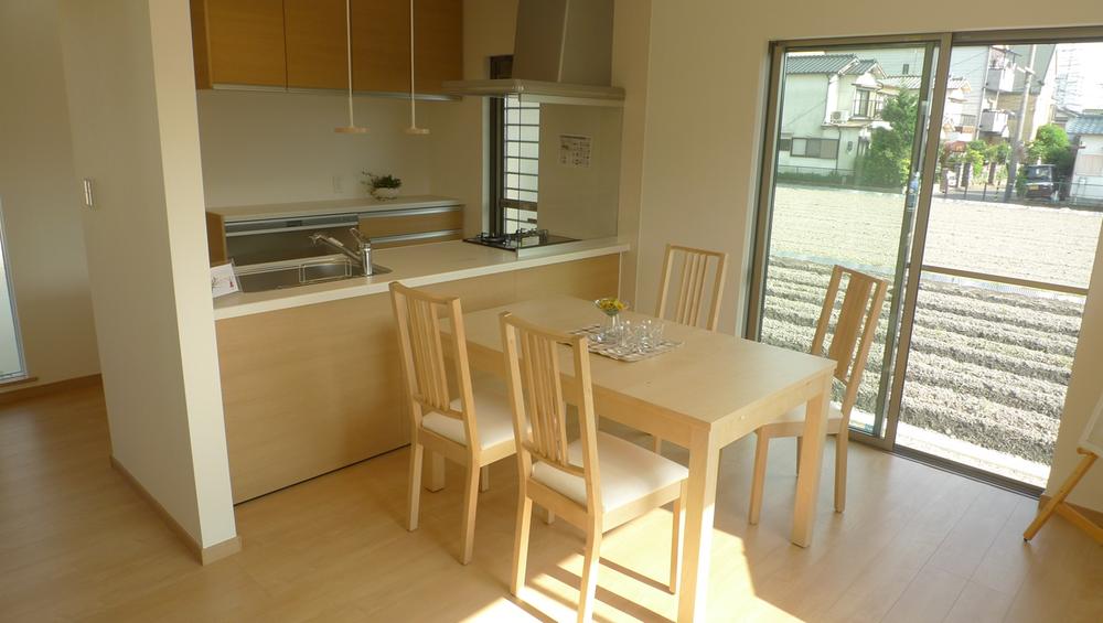 Building plan example (Perth ・ Introspection). Local model house introspection photos