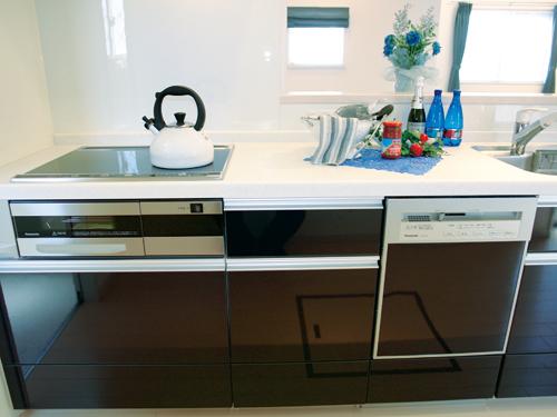 Other Equipment. System kitchen performance and reliability of the three manufacturers (Cleanup, Takara Standard, You can choose your favorite manufacturers from Panasonic).