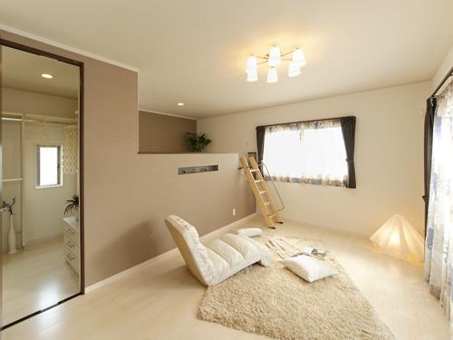 Same specifications photos (Other introspection). Spacious referee room