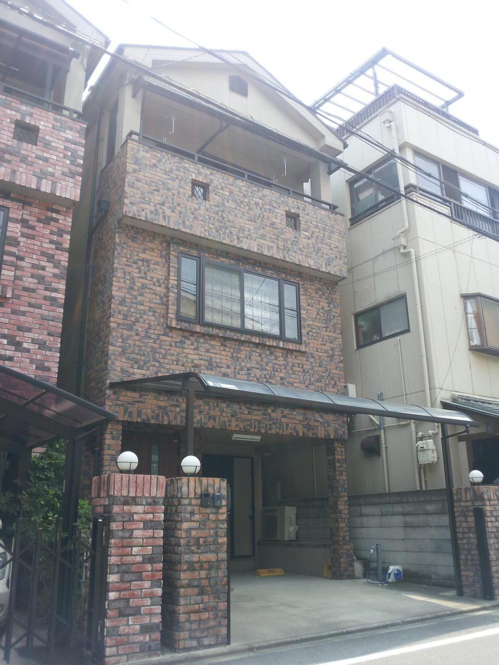 Local appearance photo