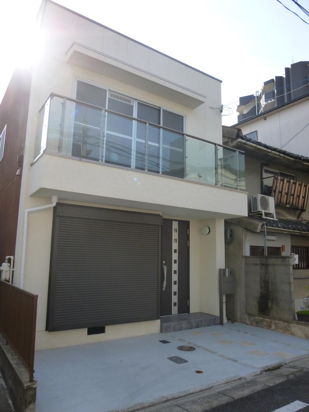 Local appearance photo. Stylish appearance at the panel veranda! 