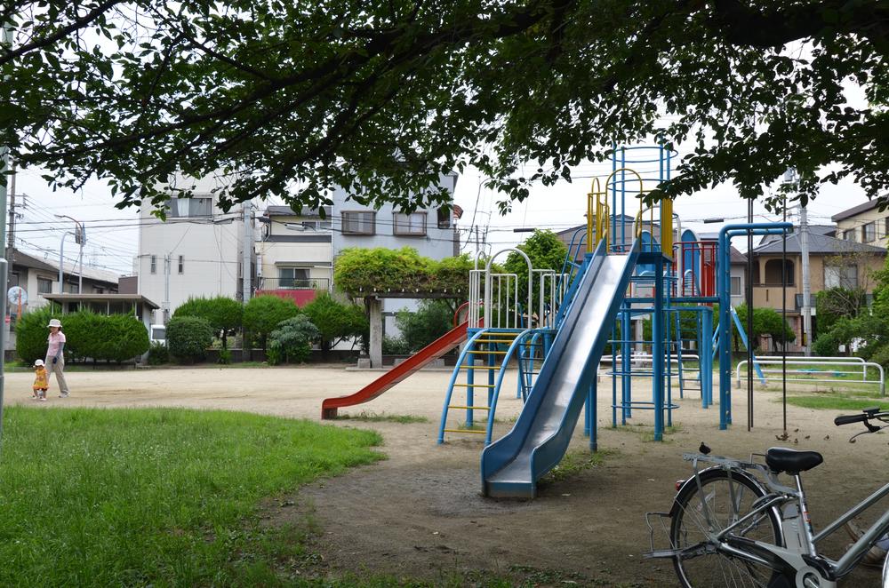 park. Until Yakumo Nishikoen 151m 3-minute walk