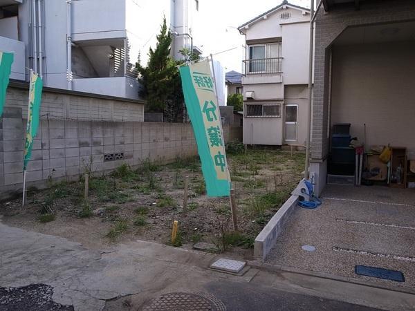 Local appearance photo. Convenient station 8-minute walk to commuting