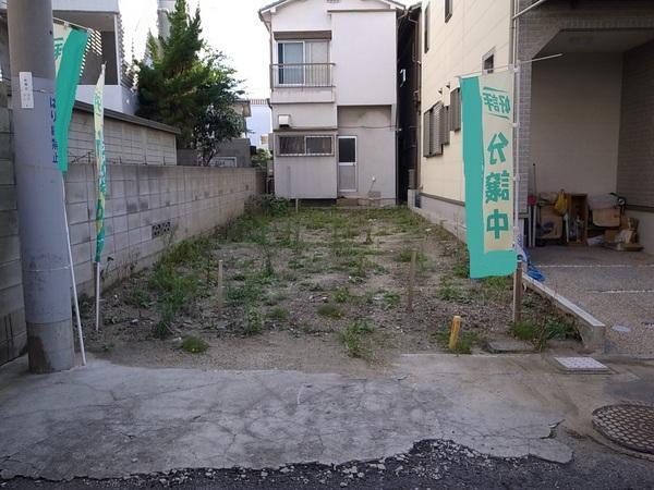 Other. Convenient parking with space