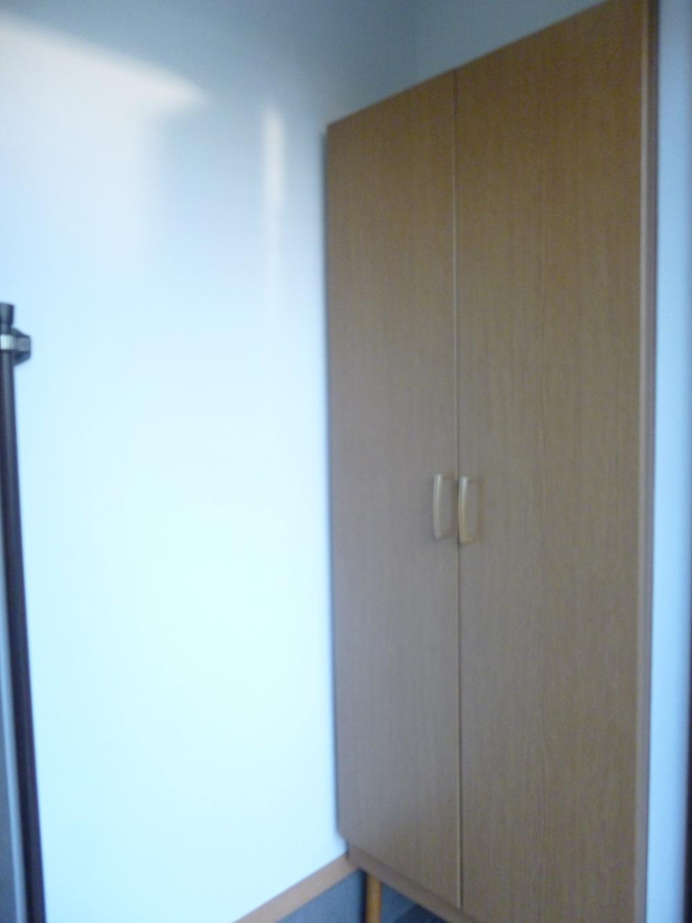 Other. Cupboard also housed rich