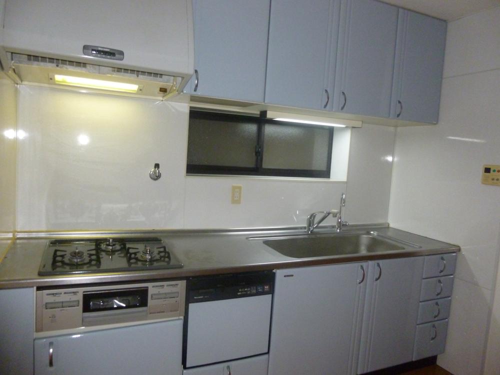 Kitchen. System kitchen Contains