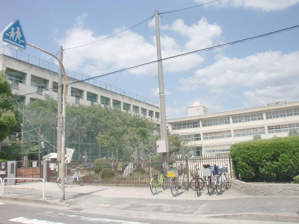 Primary school. Moriguchi 290m until the Municipal Bridge wave Elementary School