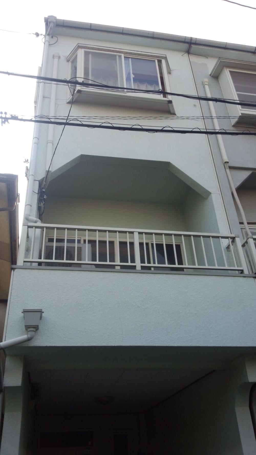 Local appearance photo. Local (12 May 2013) Shooting