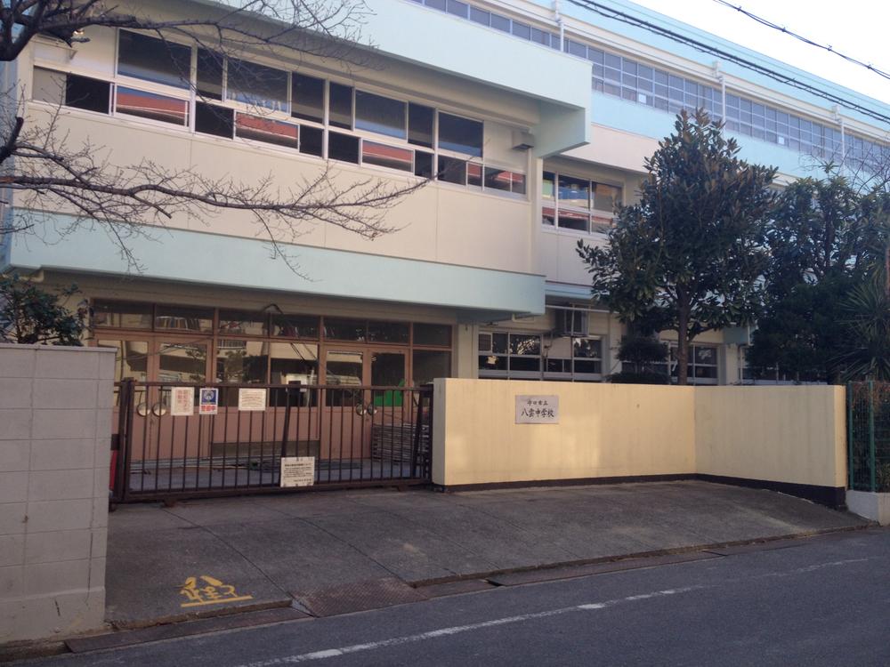 Junior high school. Moriguchi stand Yakumo until junior high school 190m