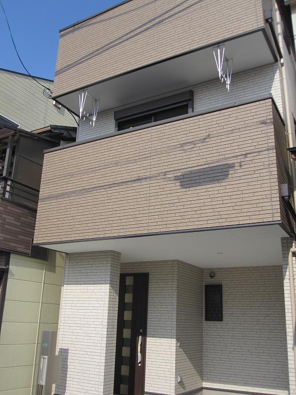 Local appearance photo. One shot of a different angle.