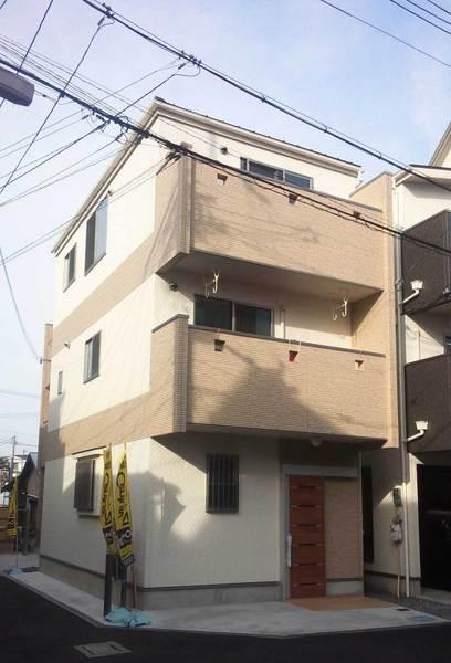 Local appearance photo. We propose a "house where the family can live happily."