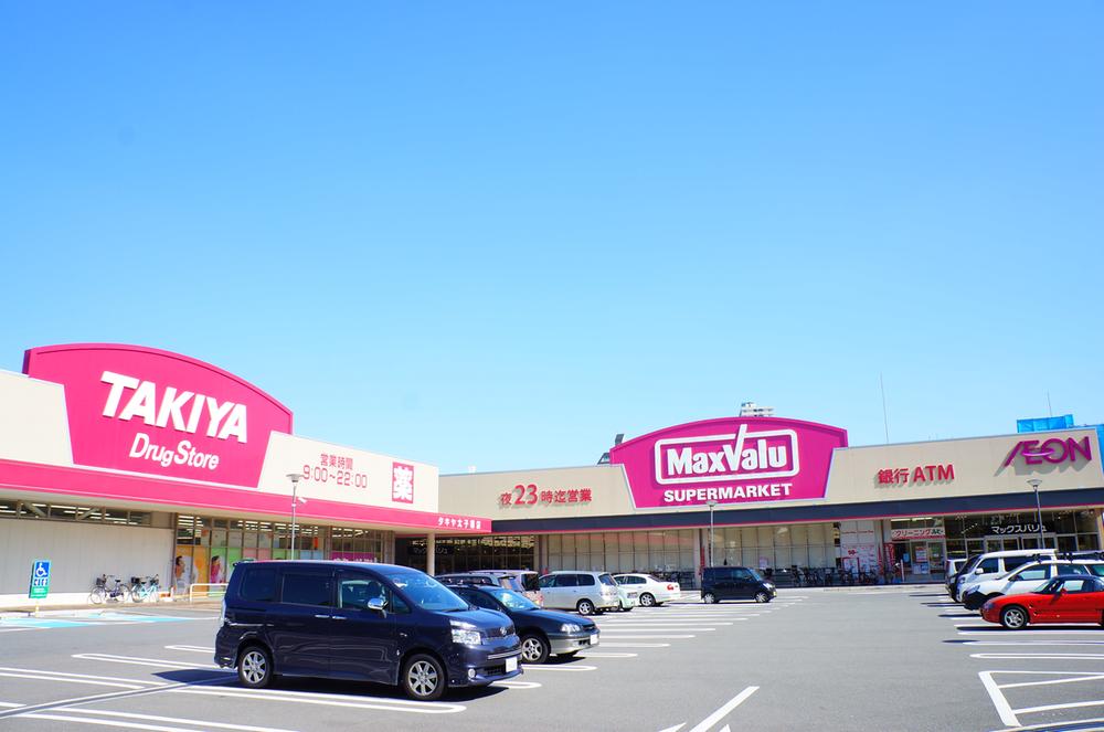 Supermarket. Until Makkusubaryu 1040m