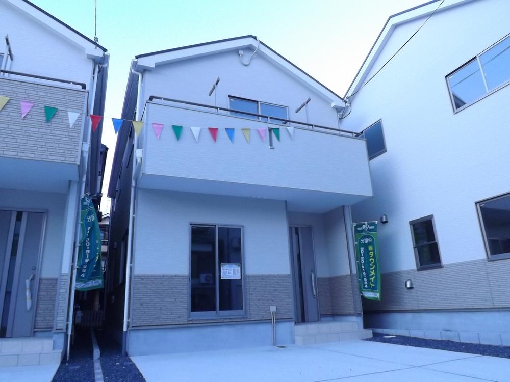 Local appearance photo. Local photos (appearance) all 4 House ・ 3 Gochi facing south! Parking 2 cars!