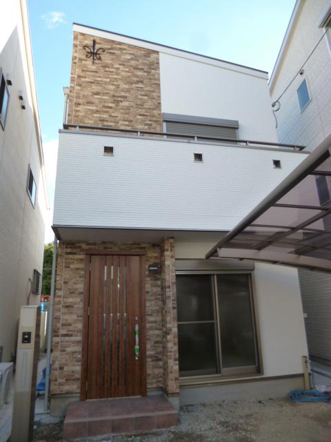 Local appearance photo. Local (12 May 2013) Shooting