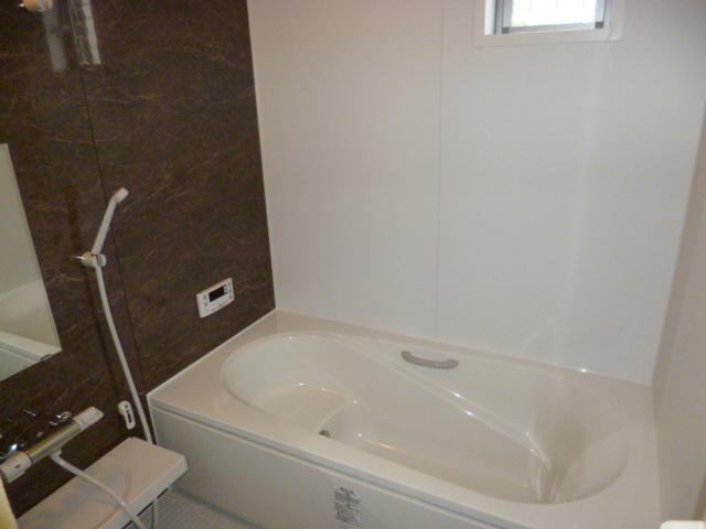 Bathroom. Indoor (12 May 2013) Shooting