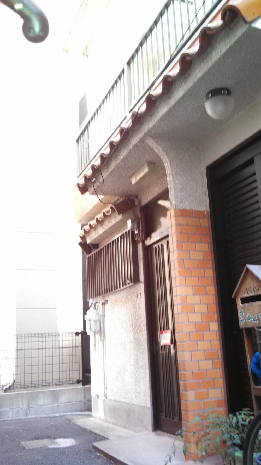 Local appearance photo. Local (12 May 2013) Shooting