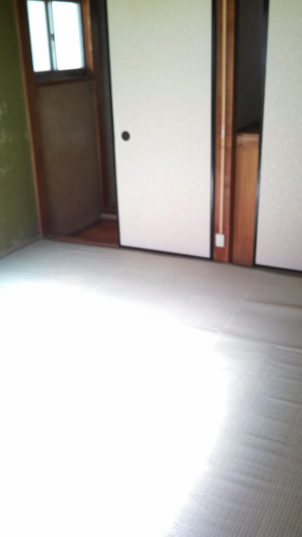 Non-living room. Indoor (12 May 2013) Shooting