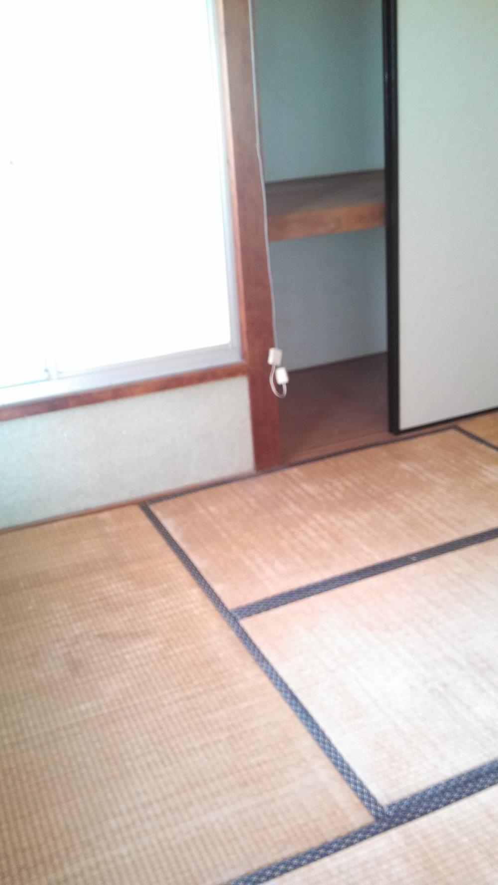 Non-living room. Indoor (12 May 2013) Shooting