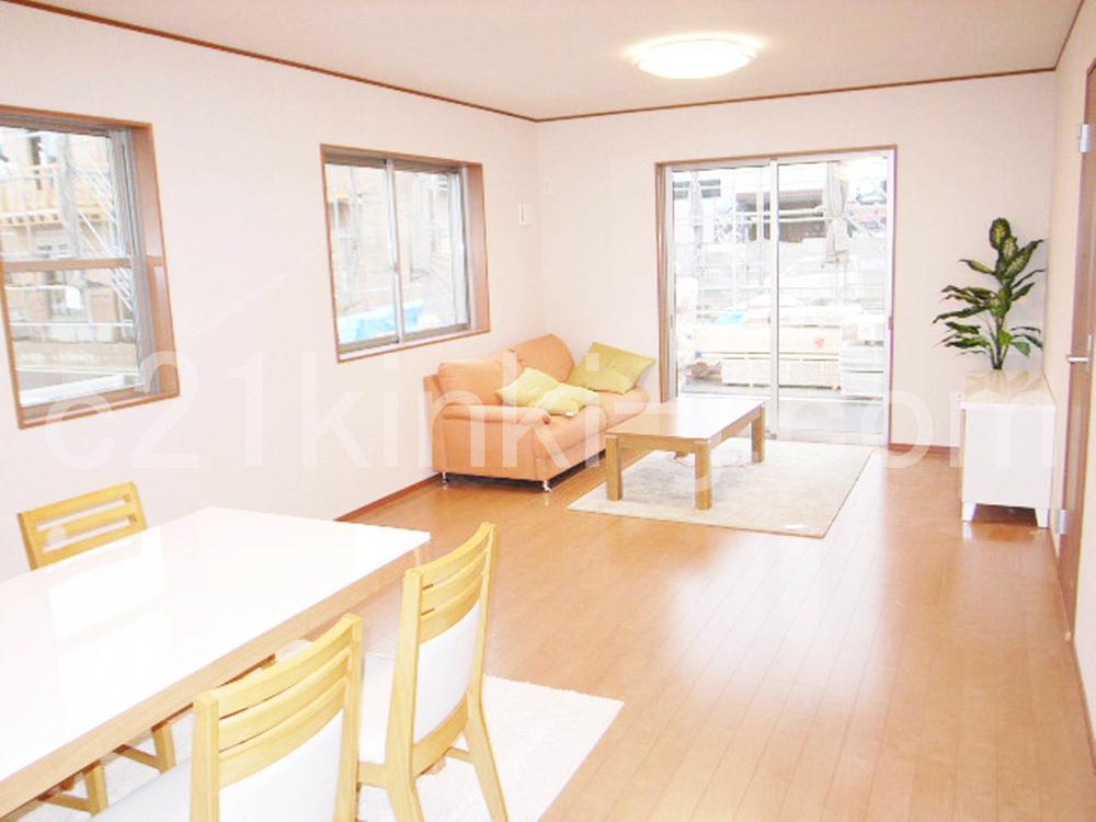 Same specifications photos (living). Same specifications photos (living) Unnecessary and easy care wax!