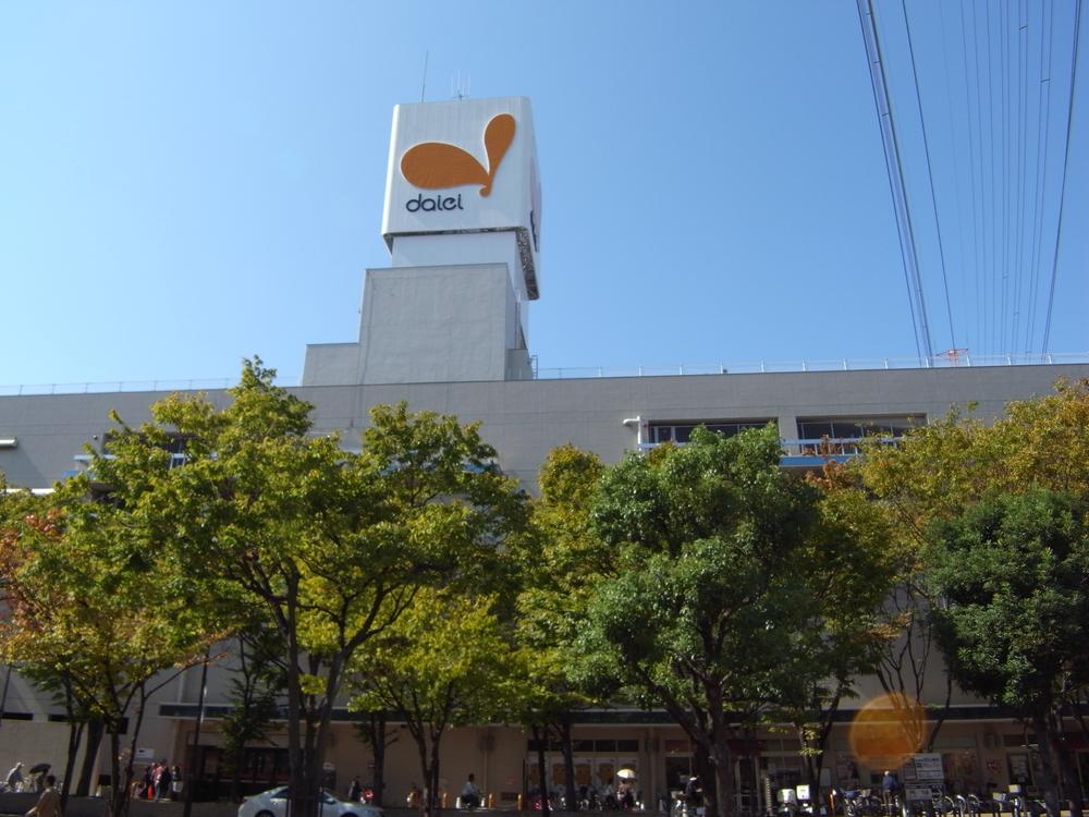 Shopping centre. 1400m to Daiei