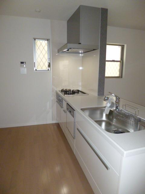 Kitchen. Indoor (March 2013) Shooting