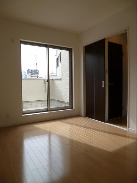 Non-living room. Indoor (March 2013) Shooting