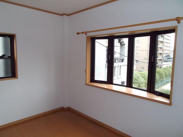 Non-living room. Bow window of the bay window