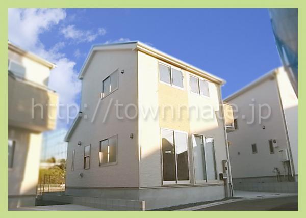 Local appearance photo. Bright, simple appearance