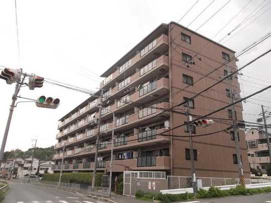 Local appearance photo. Appearance: It is June 1995 architecture.