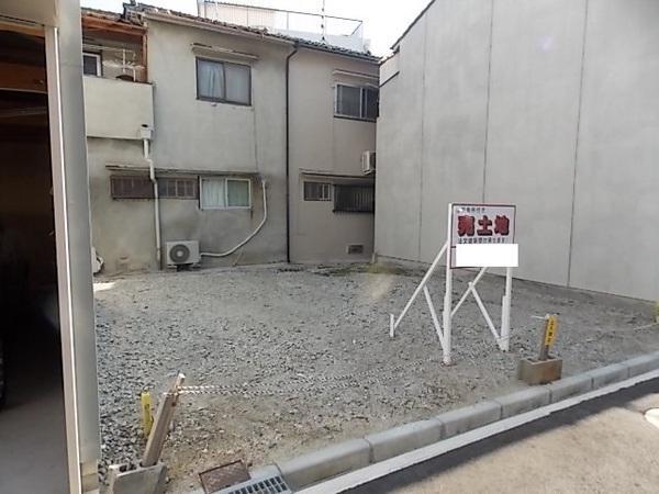 Other. We propose a "house where the family can live happily."