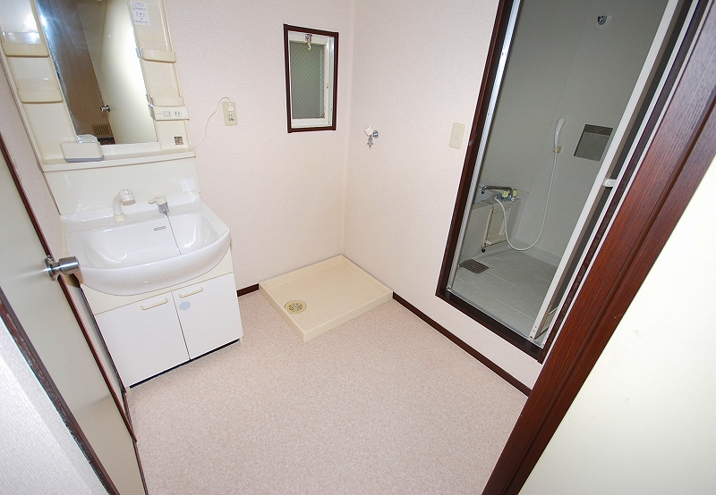 Washroom. Washroom