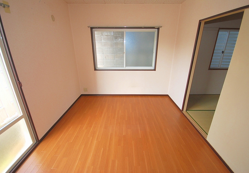 Other room space. Western style room