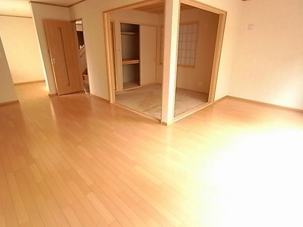 Same specifications photos (living). Living room with a bright and airy room