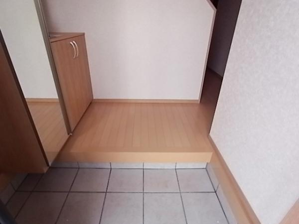 Entrance. With storage for anytime spacious entrance (same specifications entrance)