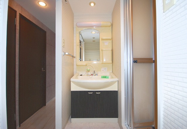 Washroom. Washroom