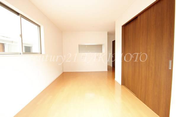 Living. The arrangement of the furniture easy to LDK!