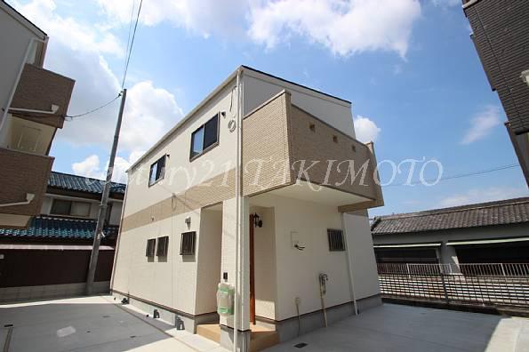 Same specifications photos (appearance). Using the siding board is on the outer wall! Drop the dirt in the rain water!