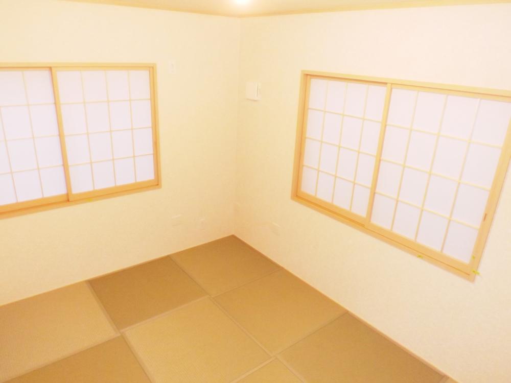 Non-living room. Local photos (Japanese-style)