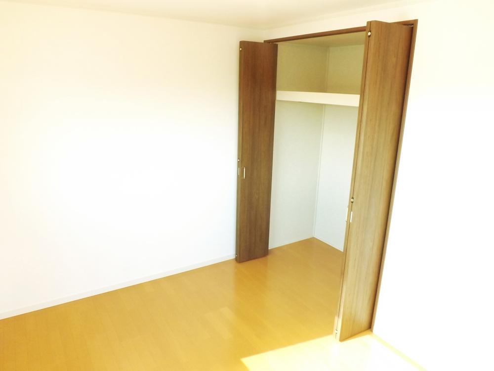 Non-living room. Local photos (Western-style)