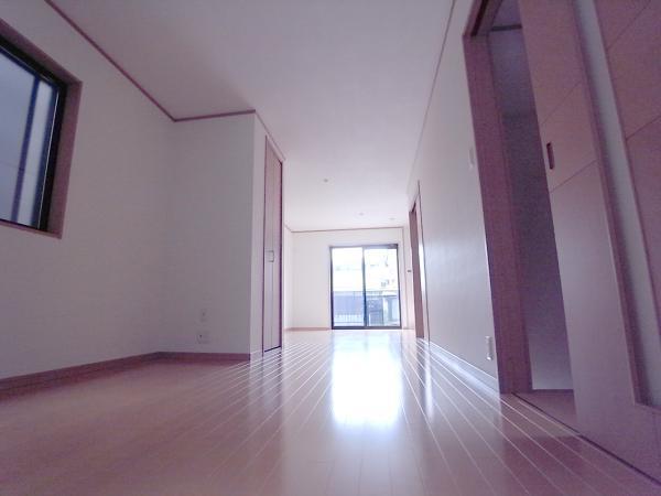 Same specifications photos (living). A bright room living