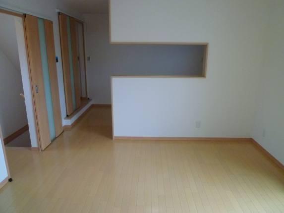 Living. Overwhelmingly popular face-to-face!