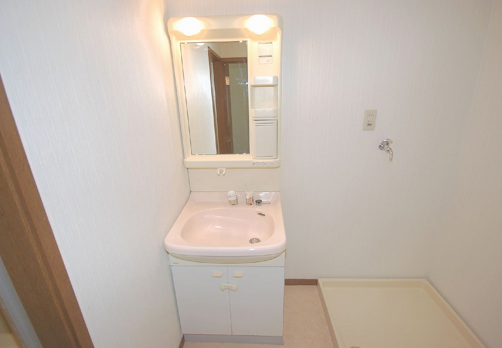 Washroom. Washroom