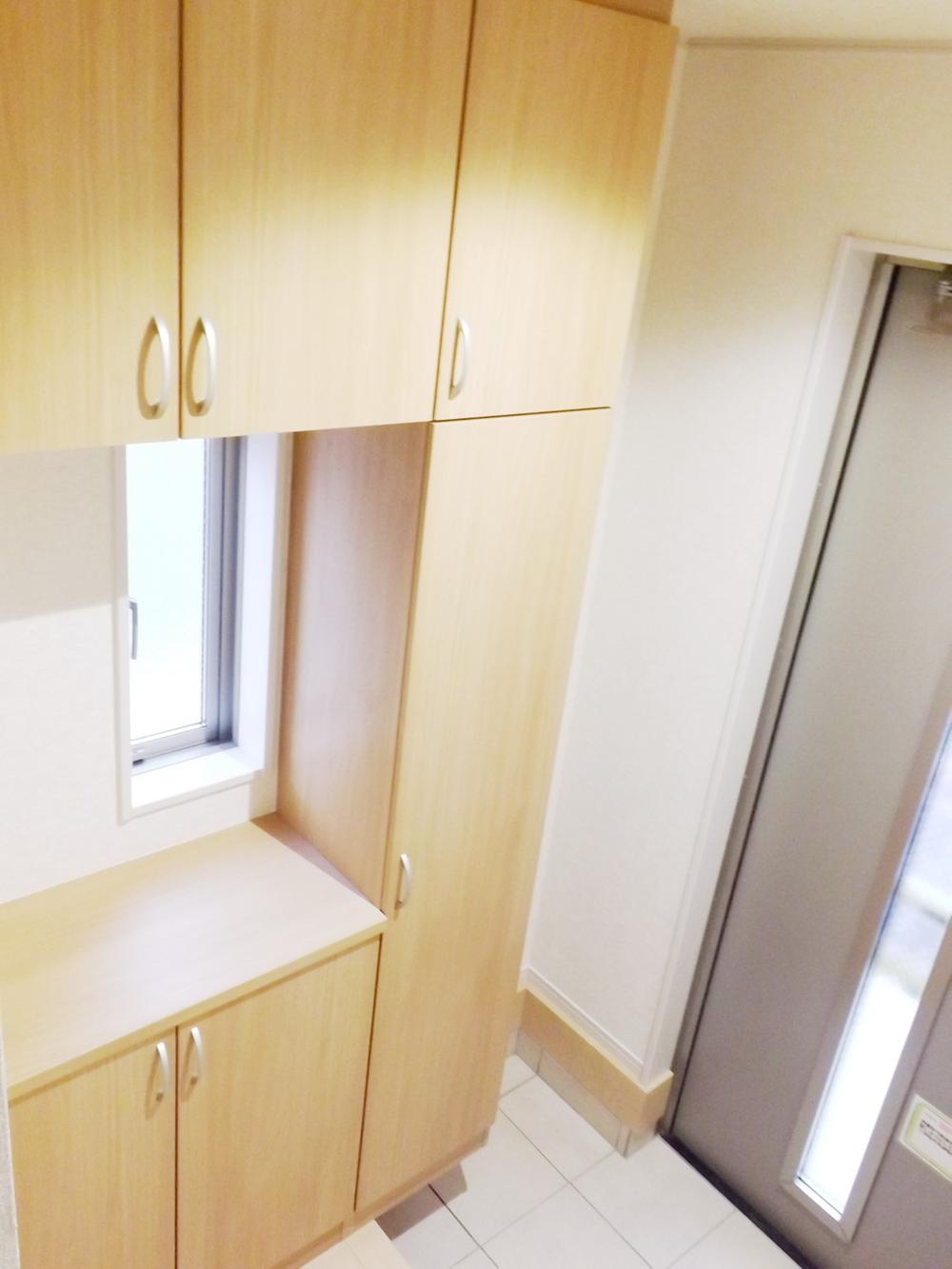 Entrance. Local photos (entrance)