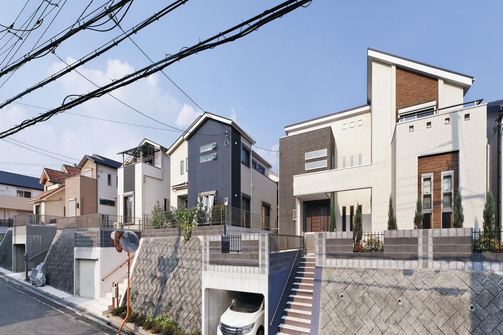 Sale already cityscape photo. 1 House 1 House, So full of personality home are aligned, When you go to the local, You can feel the story of the city. Please come by all means to the local Sale already the city average