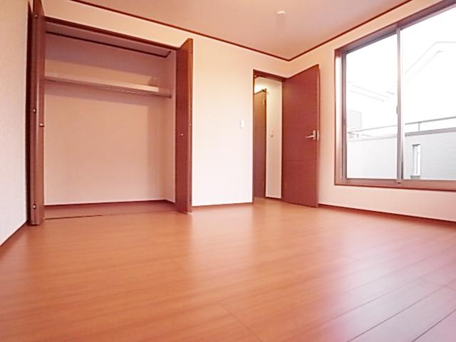 Non-living room. Neat in the storage space of large capacity