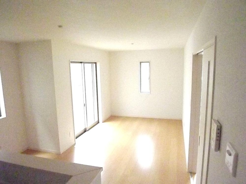 Same specifications photos (living). Same specifications photos (living) Unnecessary and easy care wax!