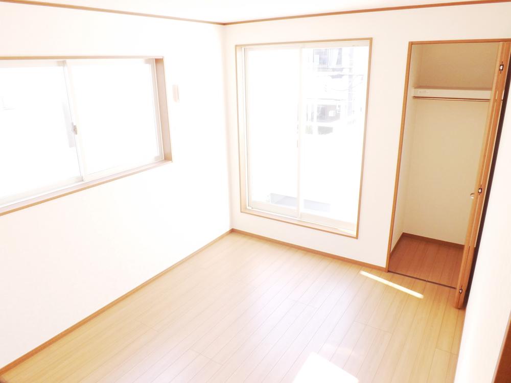 Same specifications photos (Other introspection). Same specifications photos (Western-style)