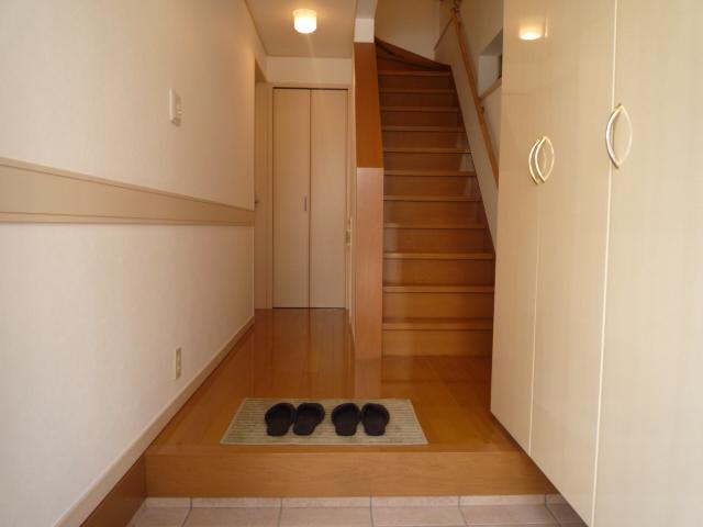 Entrance. You can tour slowly because it is carefully vacant which was reform