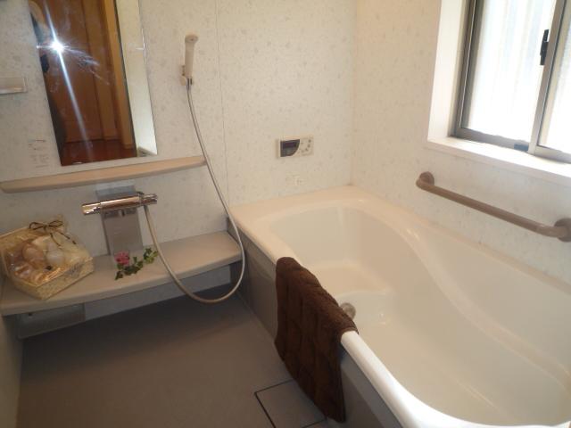 Bathroom. Please heal the fatigue of the day in 1616 type
