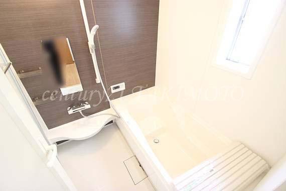 Bathroom. With bathroom drying heater! !